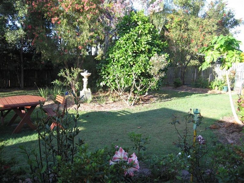 10 Dean Court, Urraween QLD 4655