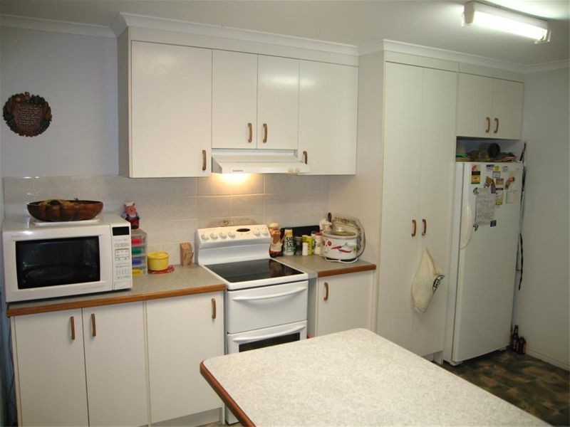 10 Dean Court, Urraween QLD 4655