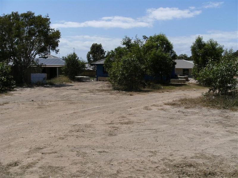 15 Whipbird Court, Urangan QLD 4655