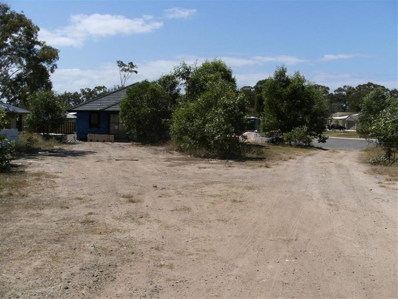 15 Whipbird Court, Urangan QLD 4655