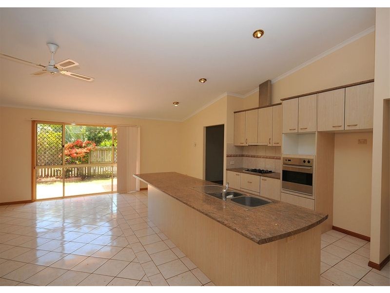 12 Boleyn Place, Torquay QLD 4655