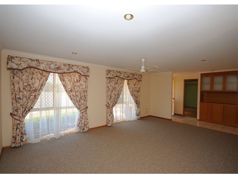 12 Boleyn Place, Torquay QLD 4655