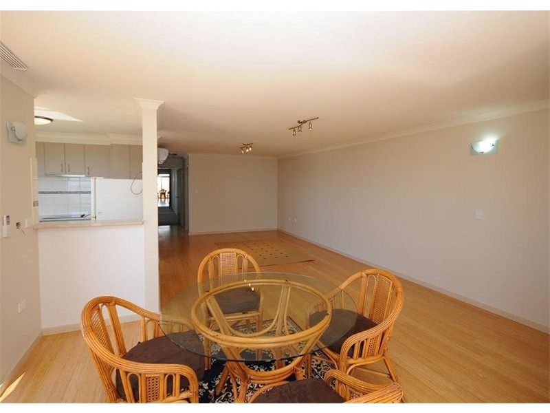 10/242 Esplanade, Pialba QLD 4655