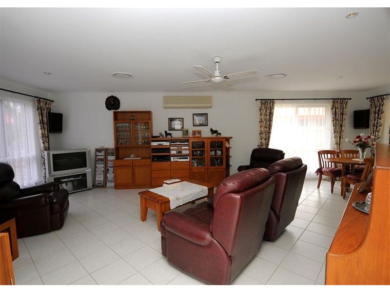 26 Jonwest Close, Torquay QLD 4655