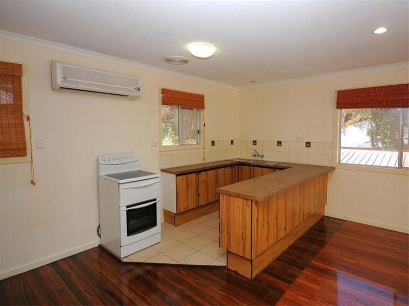 1 Kingfisher Parade, Toogoom QLD 4655