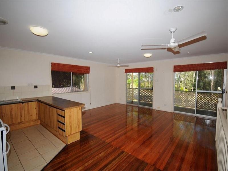 1 Kingfisher Parade, Toogoom QLD 4655