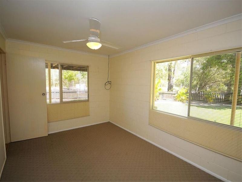 1 Kingfisher Parade, Toogoom QLD 4655