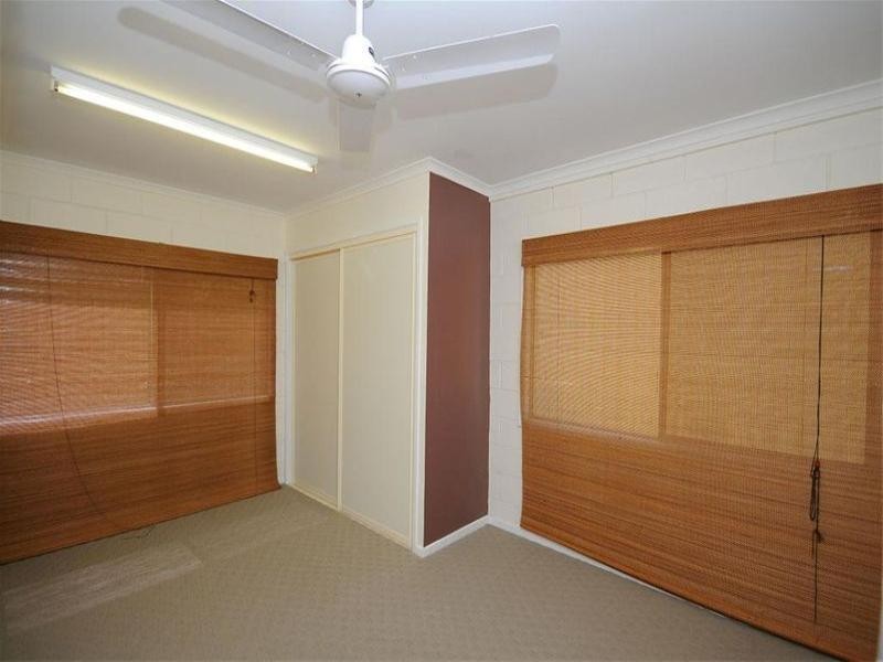 1 Kingfisher Parade, Toogoom QLD 4655