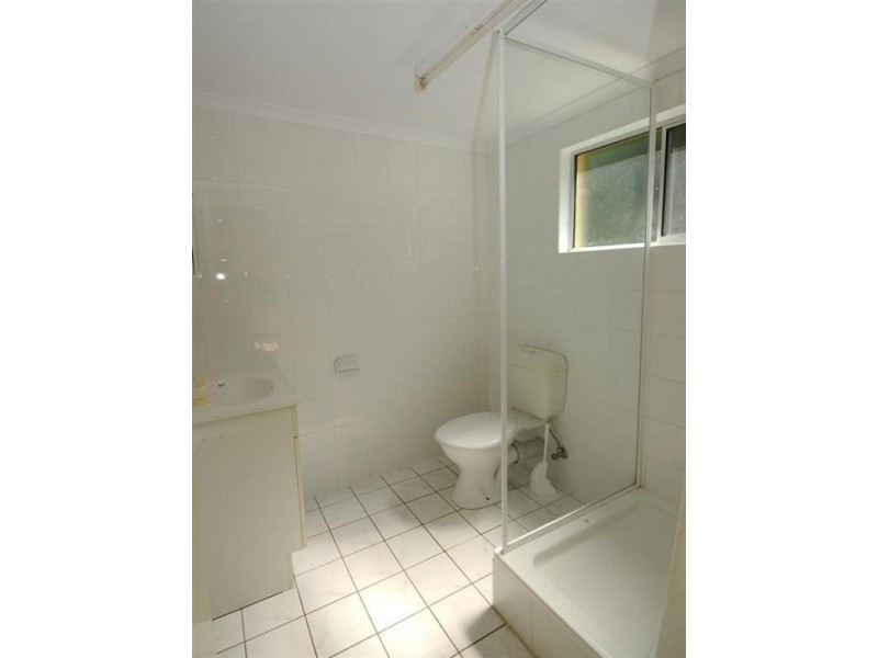 1 Kingfisher Parade, Toogoom QLD 4655