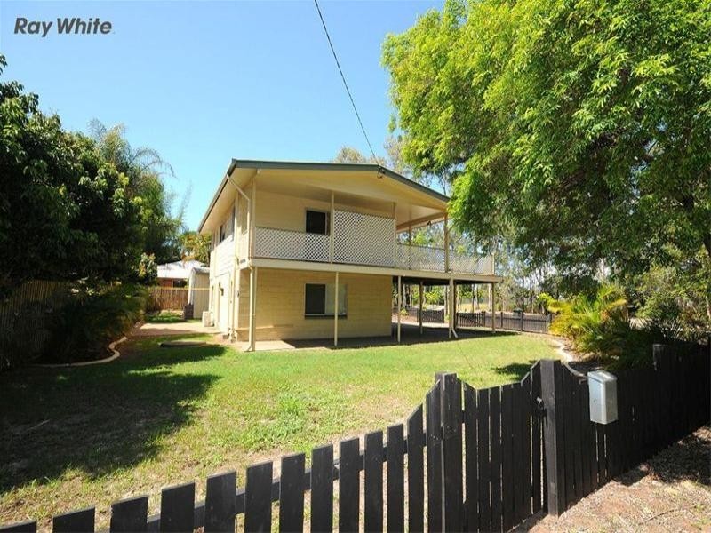 1 Kingfisher Parade, Toogoom QLD 4655