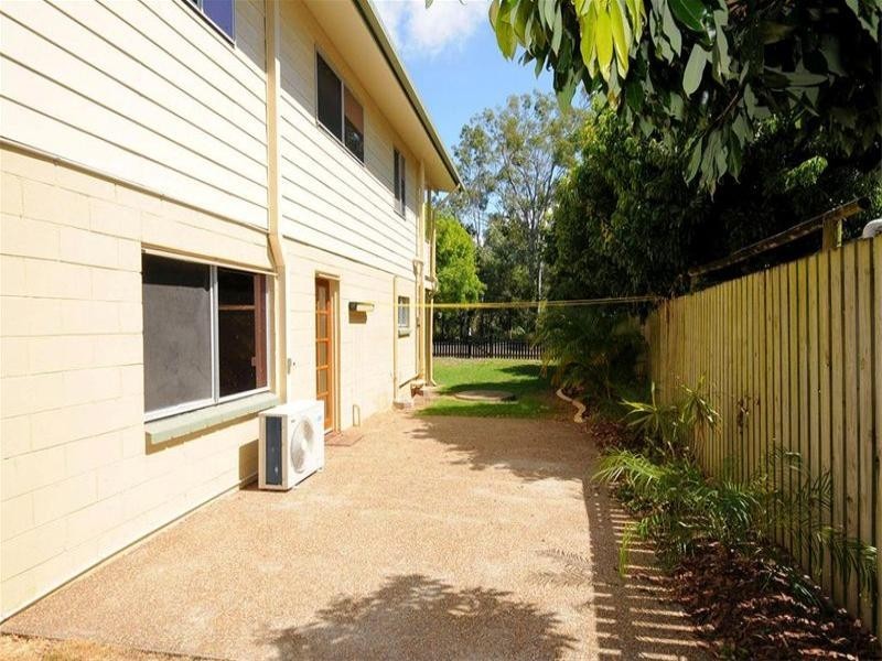 1 Kingfisher Parade, Toogoom QLD 4655