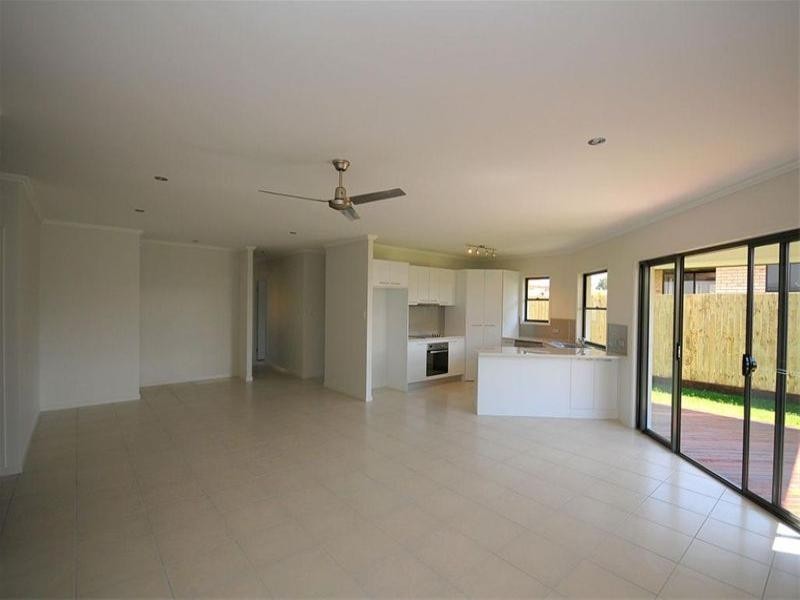 5 Bianca Court, Torquay QLD 4655