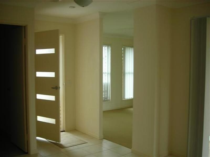 86 Endeavour Way, Eli Waters QLD 4655