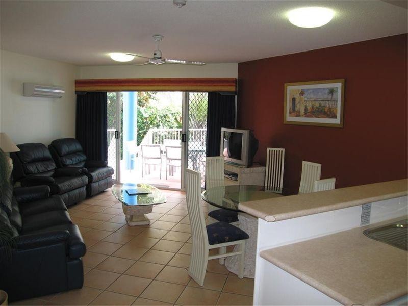 107/397 Esplanade, Torquay QLD 4655