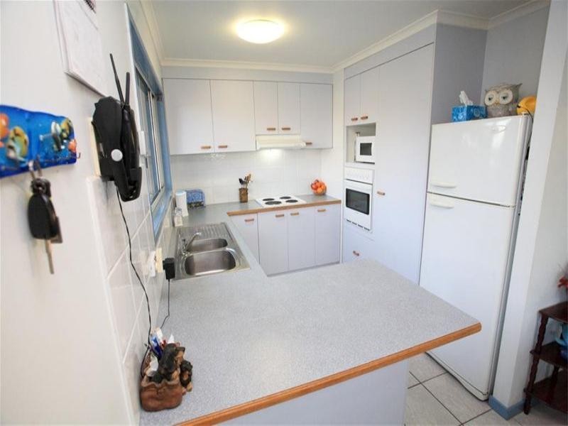 8 Koloi Street, Scarness QLD 4655