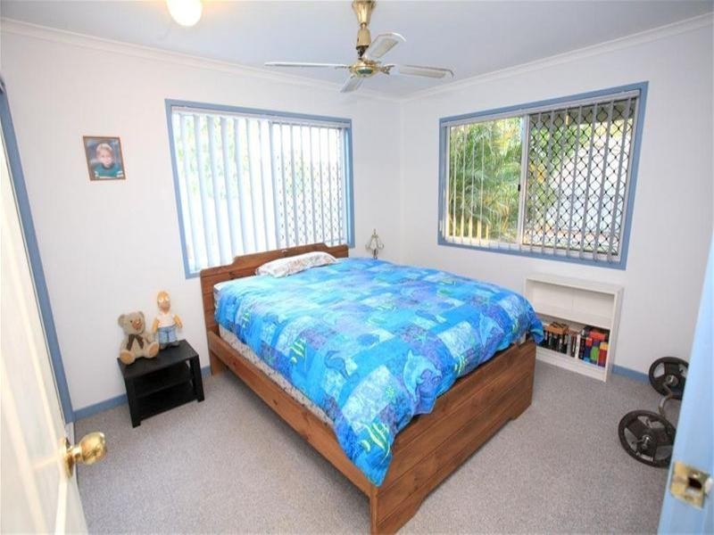 8 Koloi Street, Scarness QLD 4655