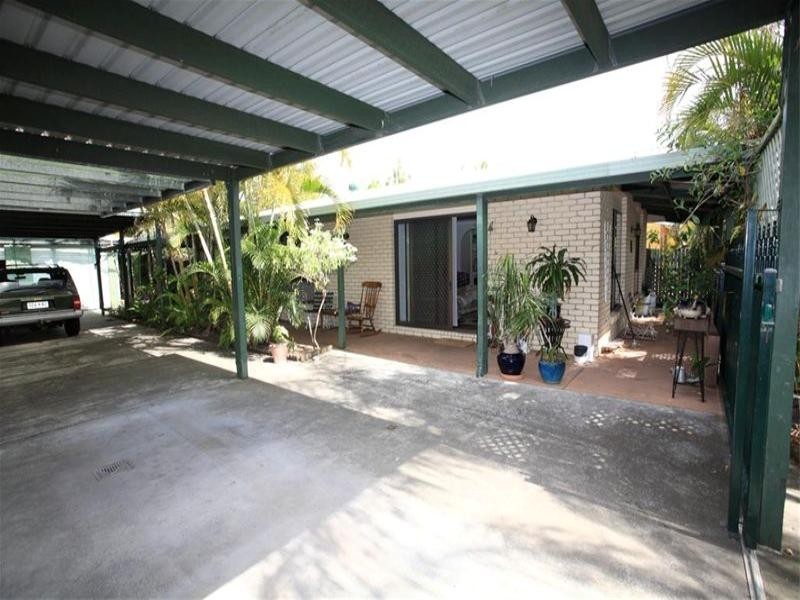5 Sandalan Way, Urangan QLD 4655
