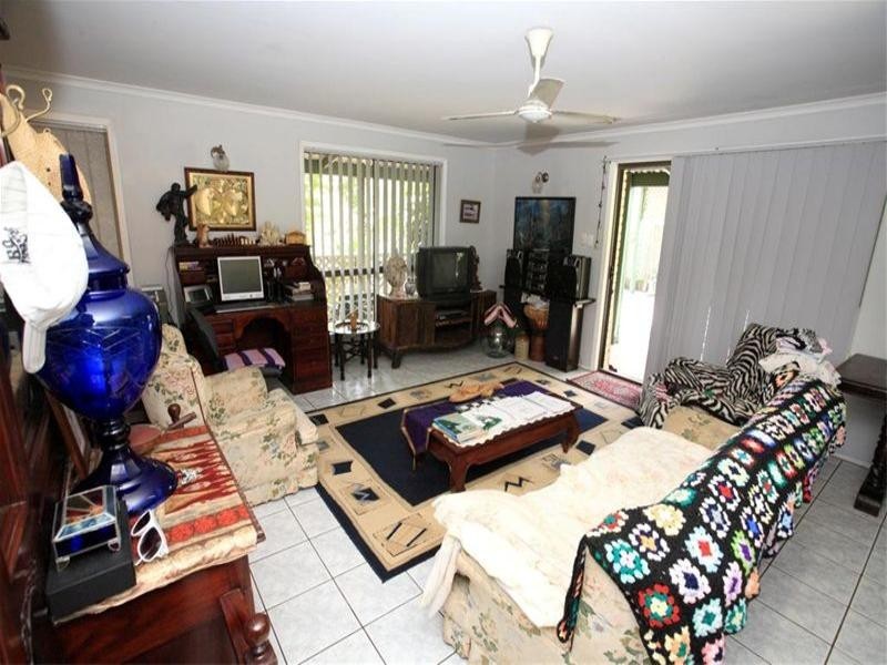 5 Sandalan Way, Urangan QLD 4655