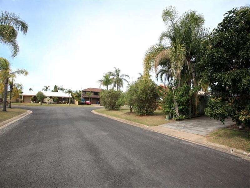 5 Sandalan Way, Urangan QLD 4655
