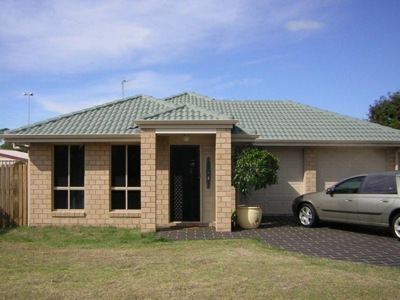 2 Green Close, Urraween QLD 4655