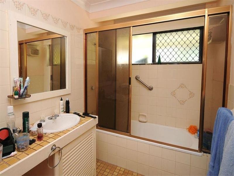 5 Jacklin Close, Point Vernon QLD 4655