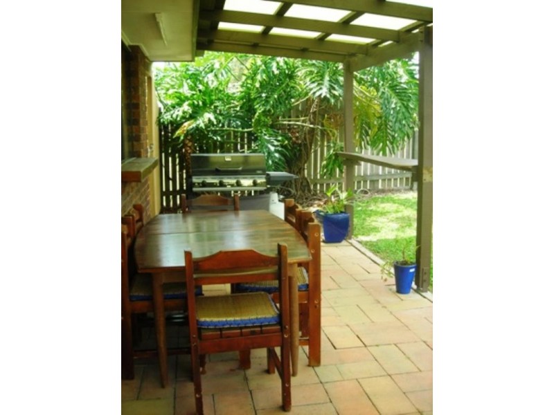 5 BRUCE Street, Torquay QLD 4655