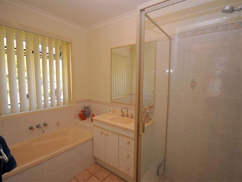 22 Oceanview Street, Point Vernon QLD 4655
