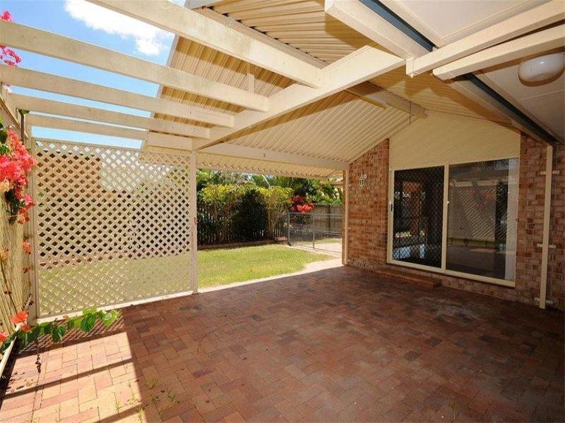 12 Boleyn Place, Torquay QLD 4655