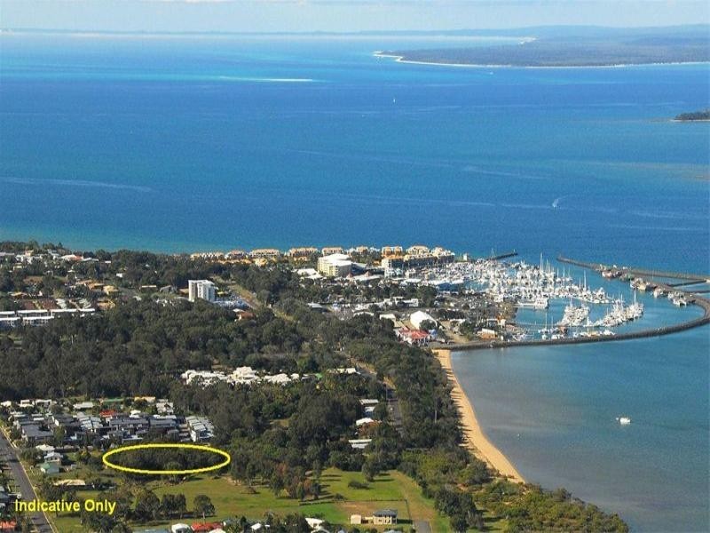 67 Moolyyir Street, Urangan QLD 4655