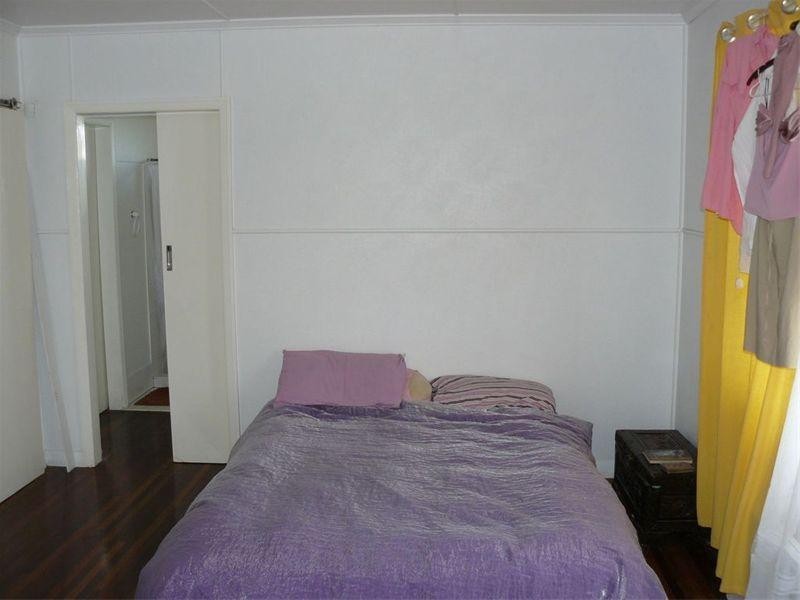 60 Dayman Street, Urangan QLD 4655