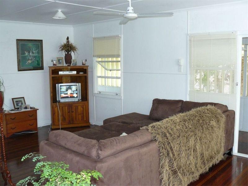 60 Dayman Street, Urangan QLD 4655