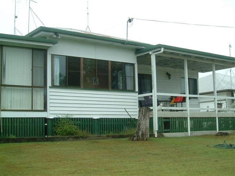 43 Kent Street, Urangan QLD 4655