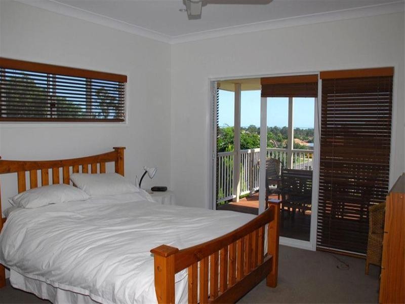 12 Faye Avenue, Scarness QLD 4655