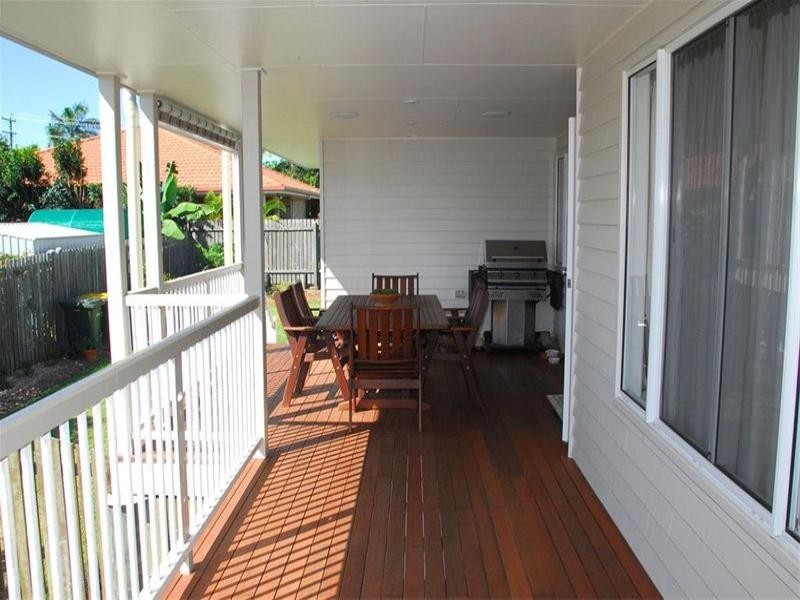 12 Faye Avenue, Scarness QLD 4655