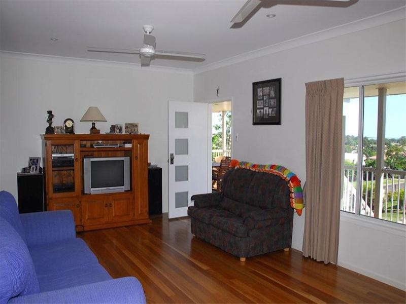12 Faye Avenue, Scarness QLD 4655