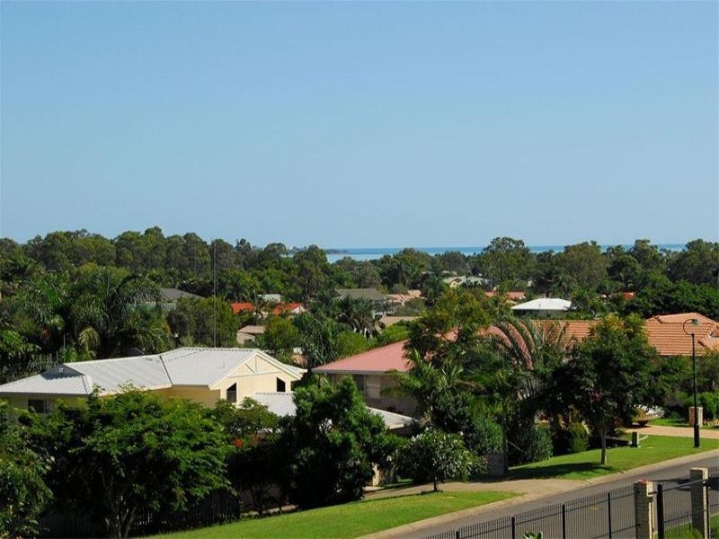 12 Faye Avenue, Scarness QLD 4655