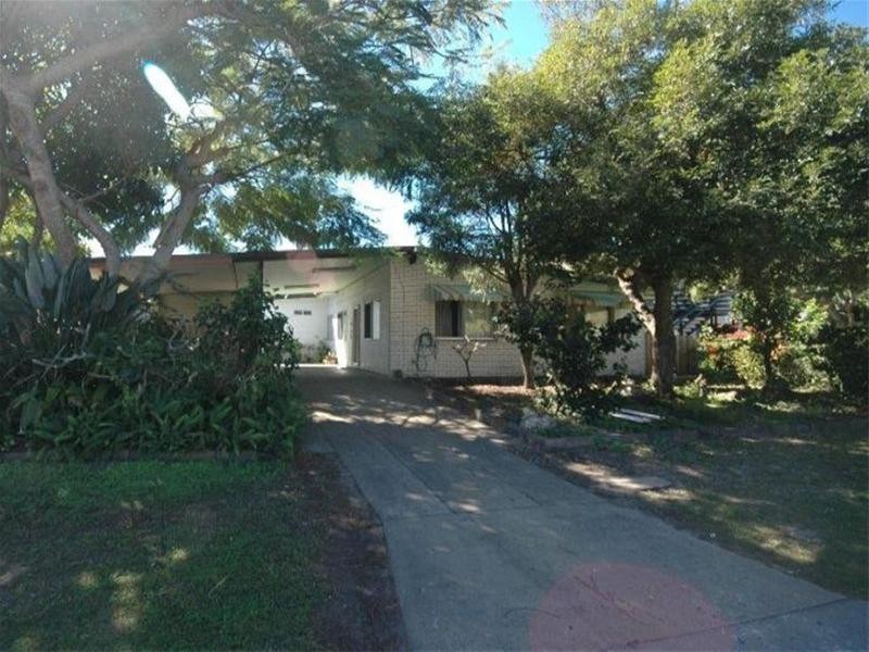 12 Prince Street, Urangan QLD 4655
