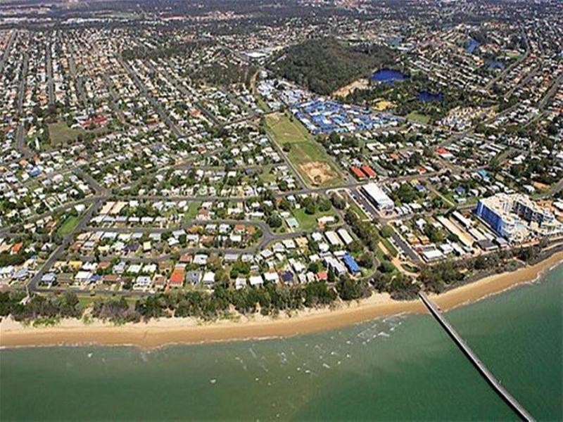 12 Prince Street, Urangan QLD 4655
