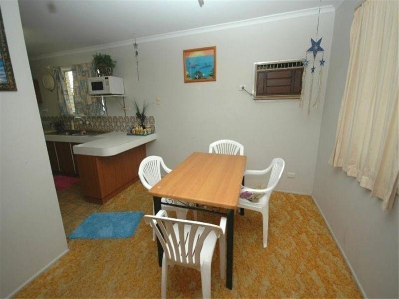 12 Prince Street, Urangan QLD 4655
