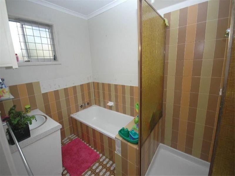 12 Prince Street, Urangan QLD 4655