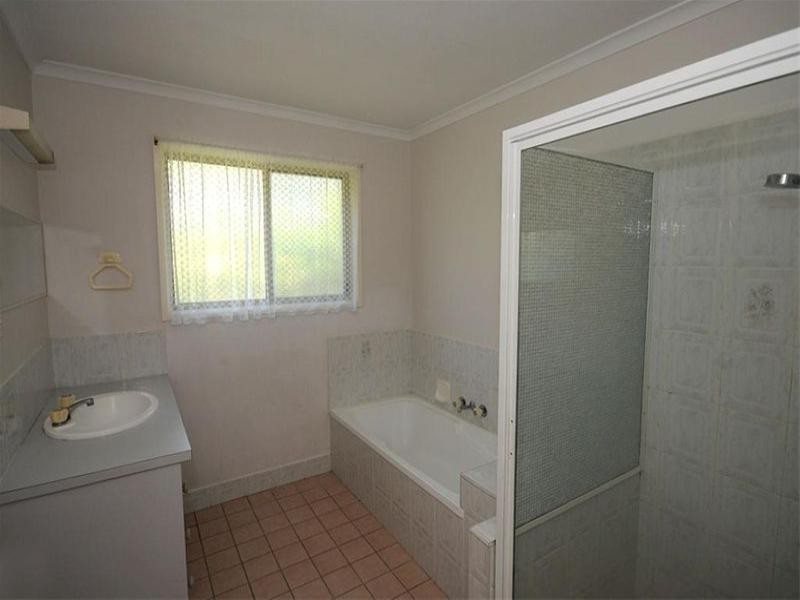 9 Toohey Court, Torquay QLD 4655