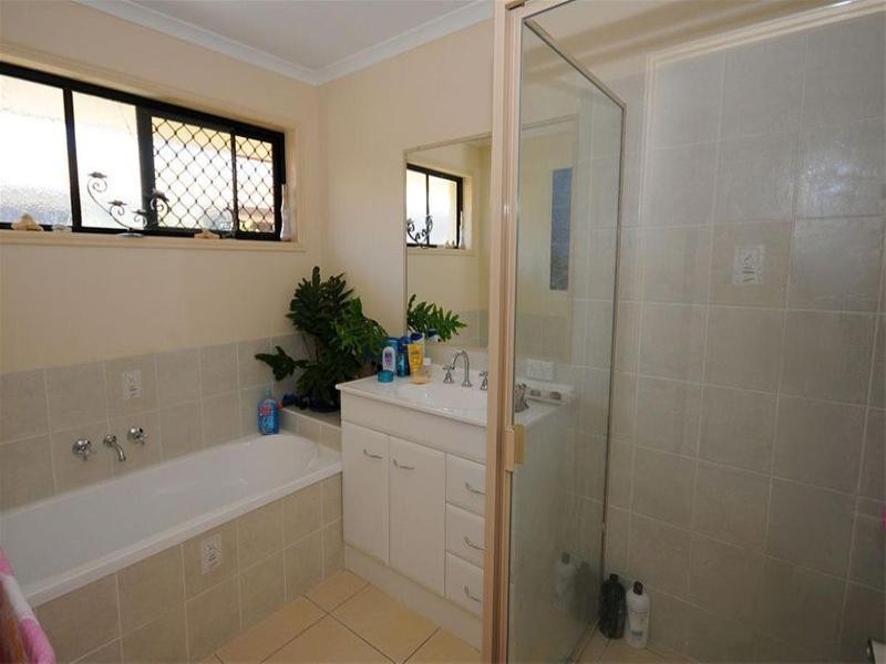 52 Endeavour Way, Eli Waters QLD 4655