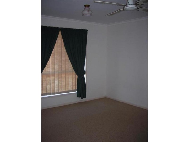 7 Merlin Drive, Urangan QLD 4655