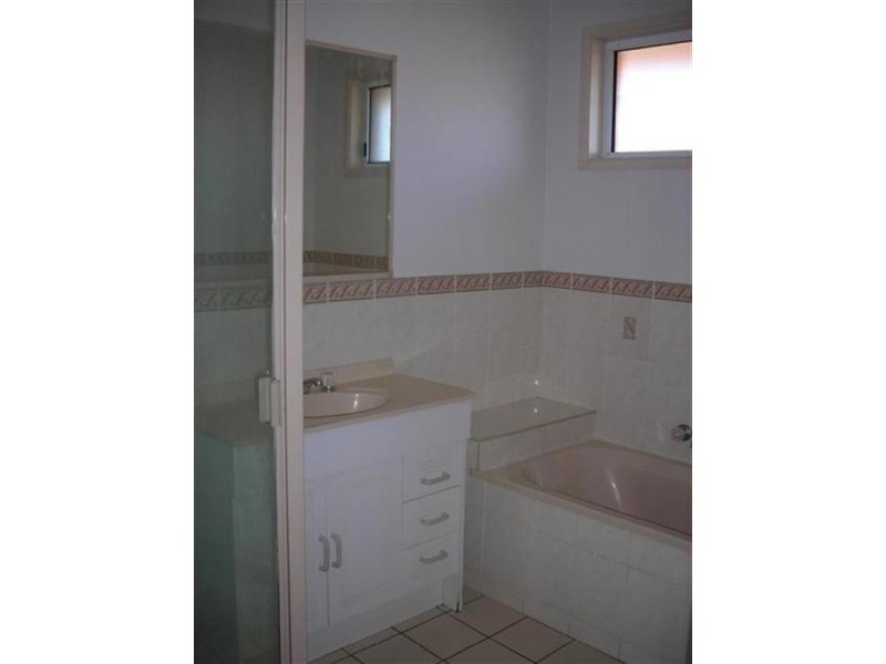 7 Merlin Drive, Urangan QLD 4655