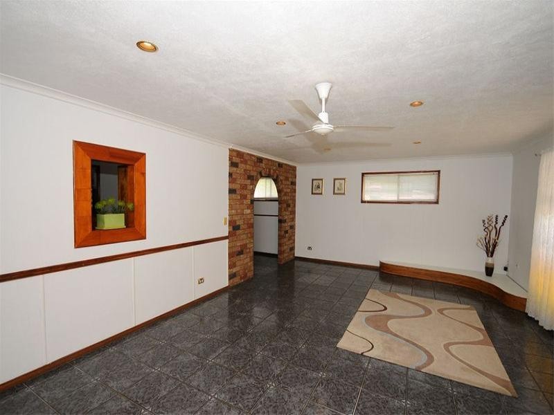 9 Southerden Street, Torquay QLD 4655