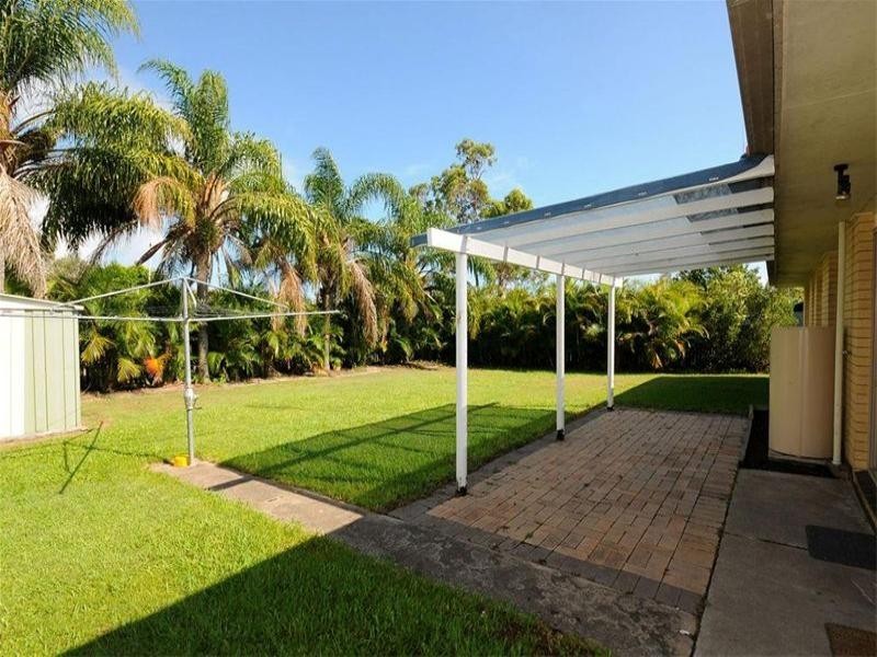 7 Howlett Street, Urangan QLD 4655