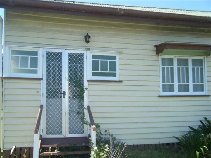 Point Vernon QLD 4655