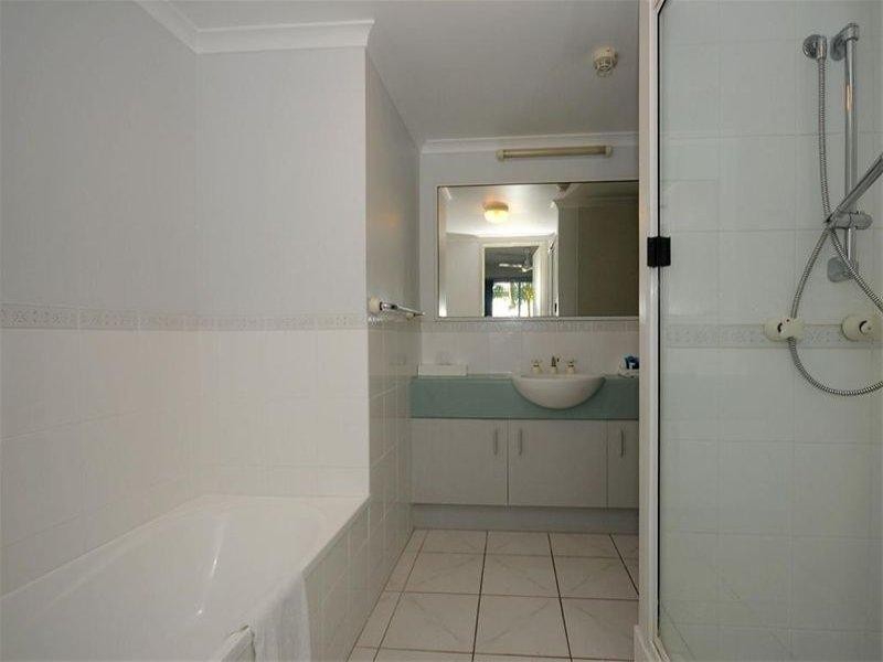 24/386 Esplanade, Torquay QLD 4655