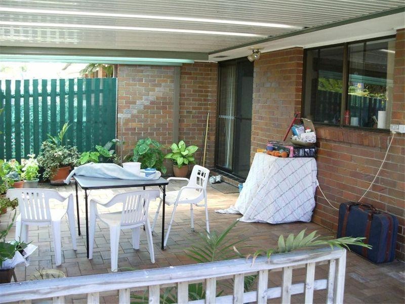 42 Pulgul Street, Urangan QLD 4655