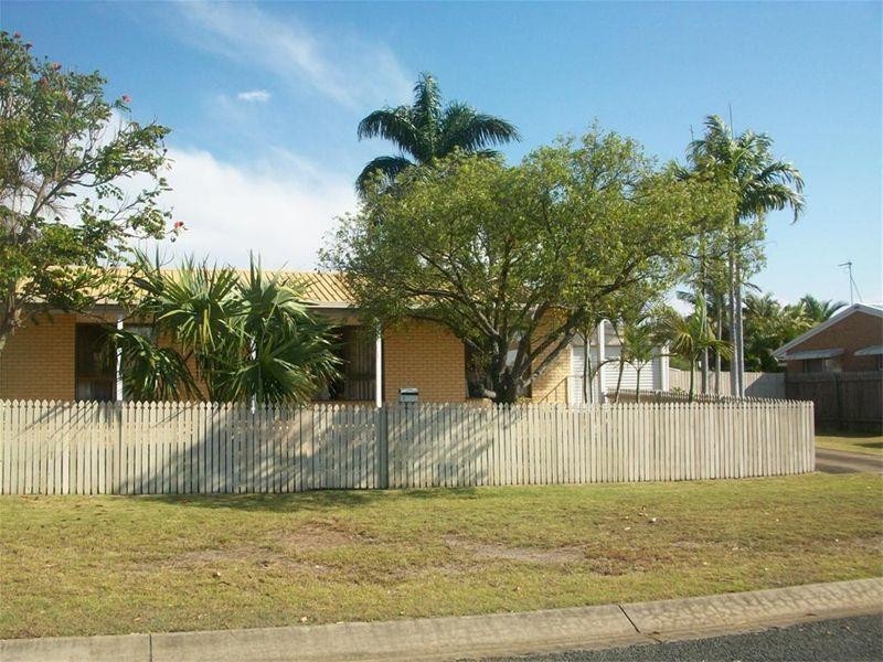 2 Preston Street, Point Vernon QLD 4655
